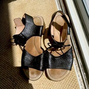 Dansko Liz Lace-up Heeled Sandals size 39